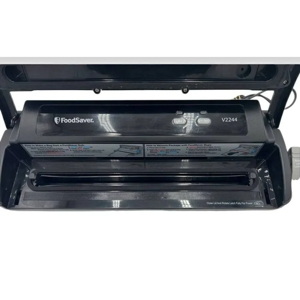 FoodSaver V2244 Vacuum Sealing System Food Sealing Machine and Vacuum Sealing Ba